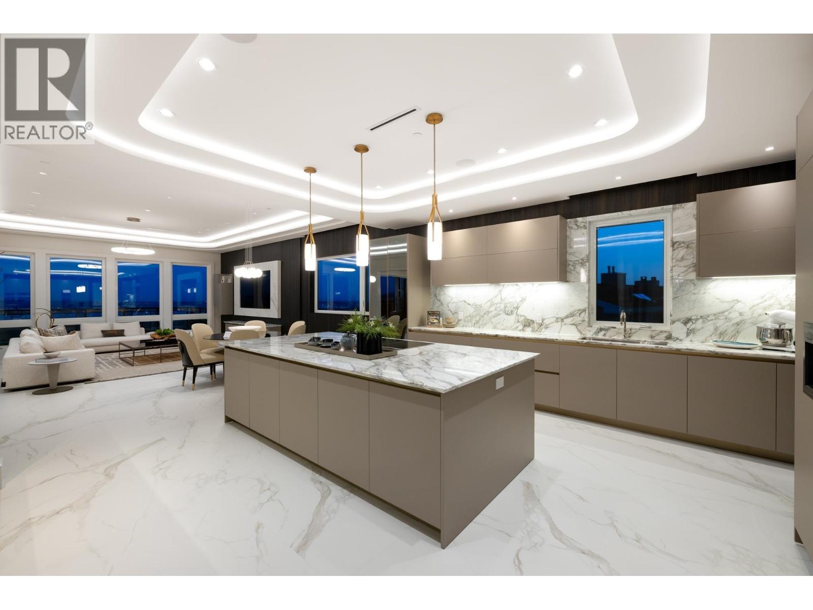 835 FARMLEIGH ROAD, West Vancouver