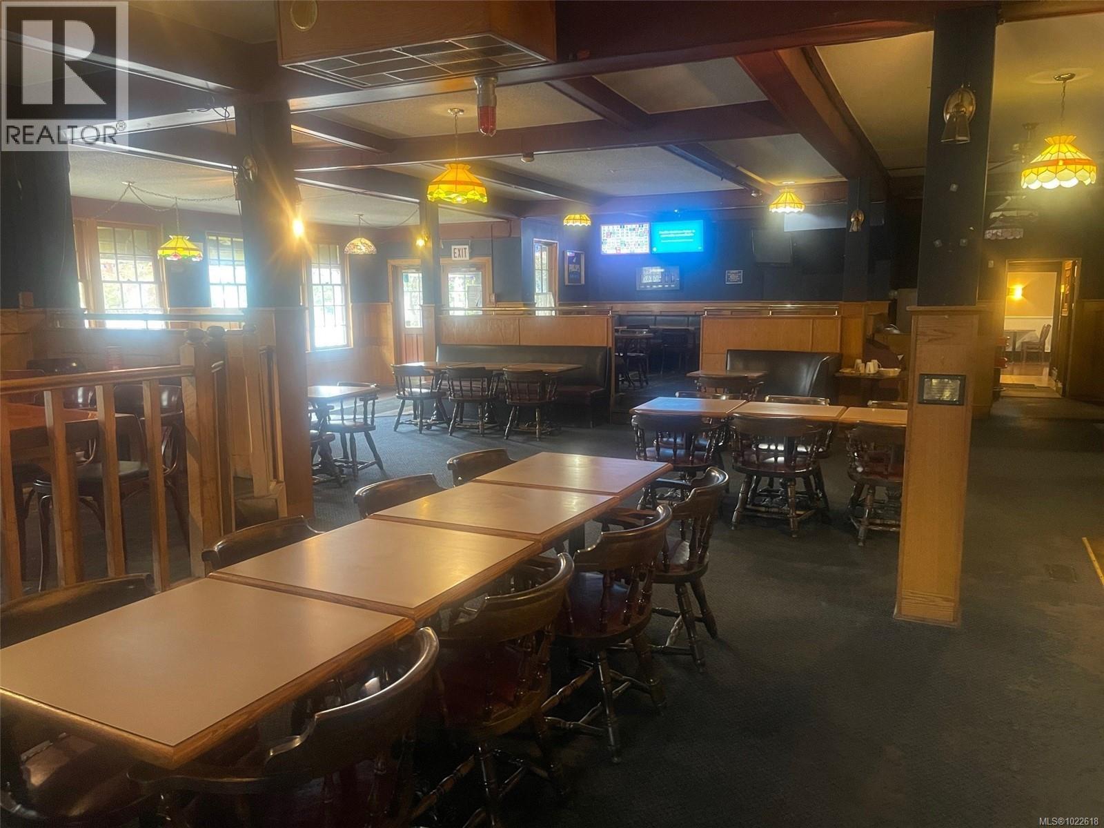 9576 CHEMAINUS RD - 4