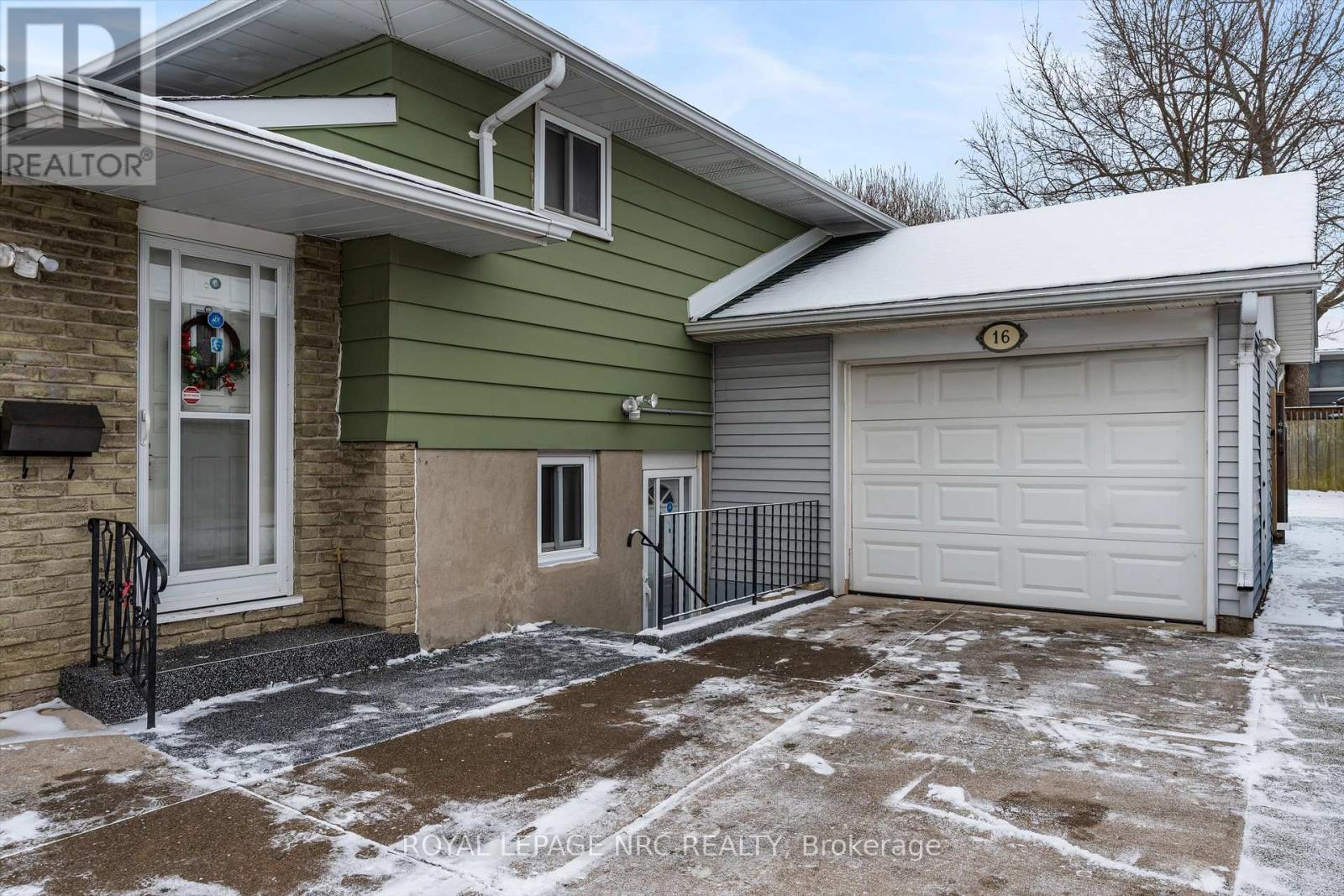16 APPLEFORD ROAD - Photo 2 of 30, St. Catharines (Secord Woods), Ontario