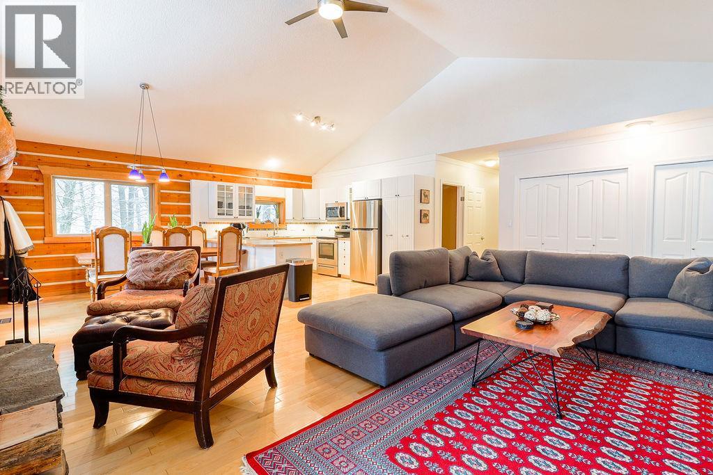 6755 COLUMBIA LAKE Road, Fairmont Hot Springs