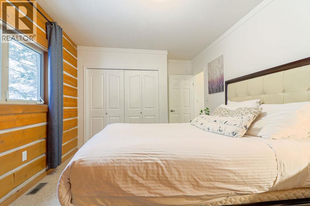 6755 COLUMBIA LAKE Road, Fairmont Hot Springs