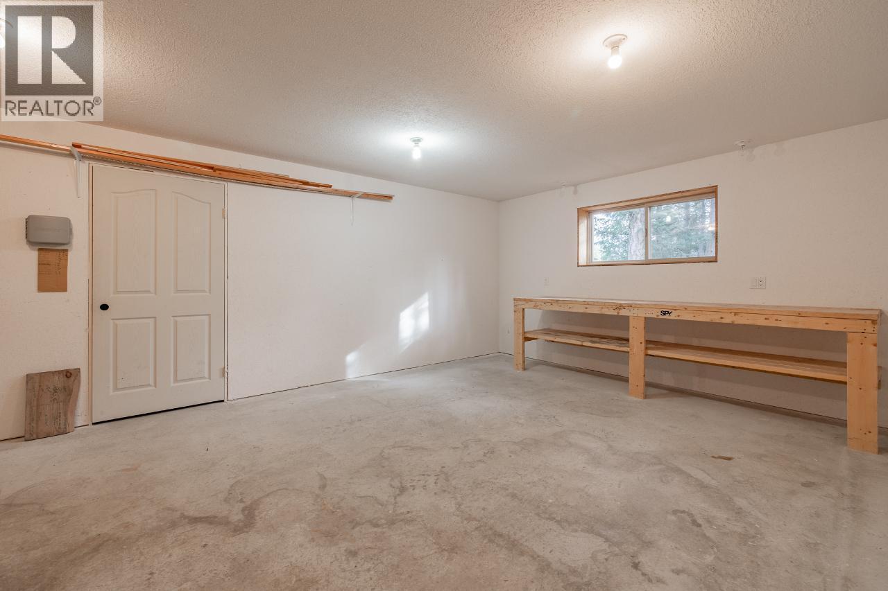 6755 COLUMBIA LAKE Road, Fairmont Hot Springs