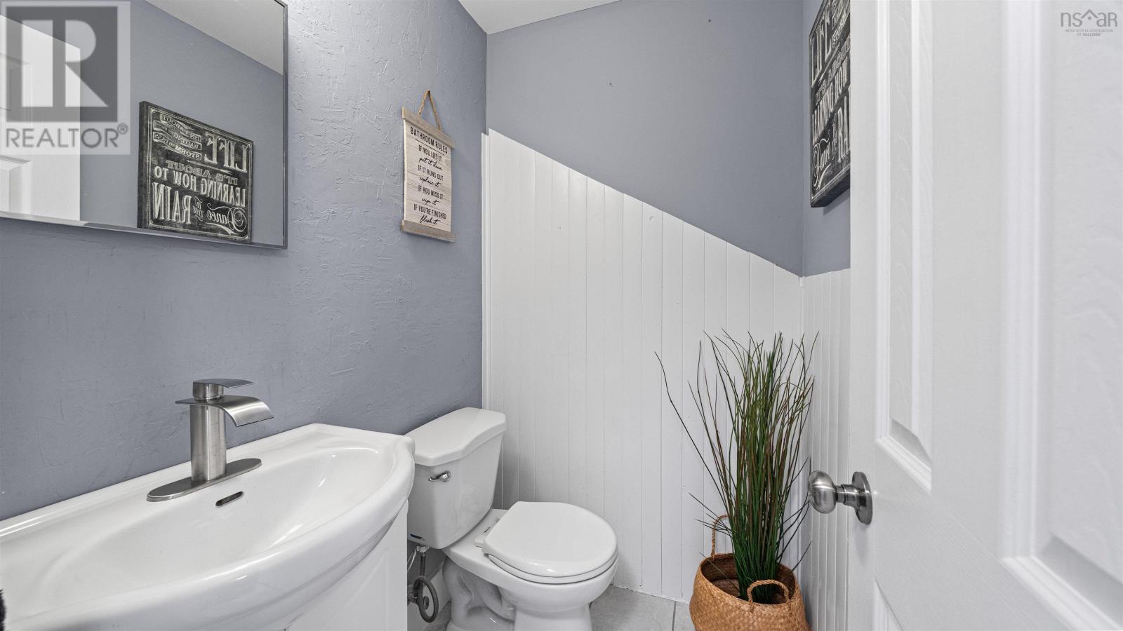 Property 22 of 39 of 16 Donview Drive