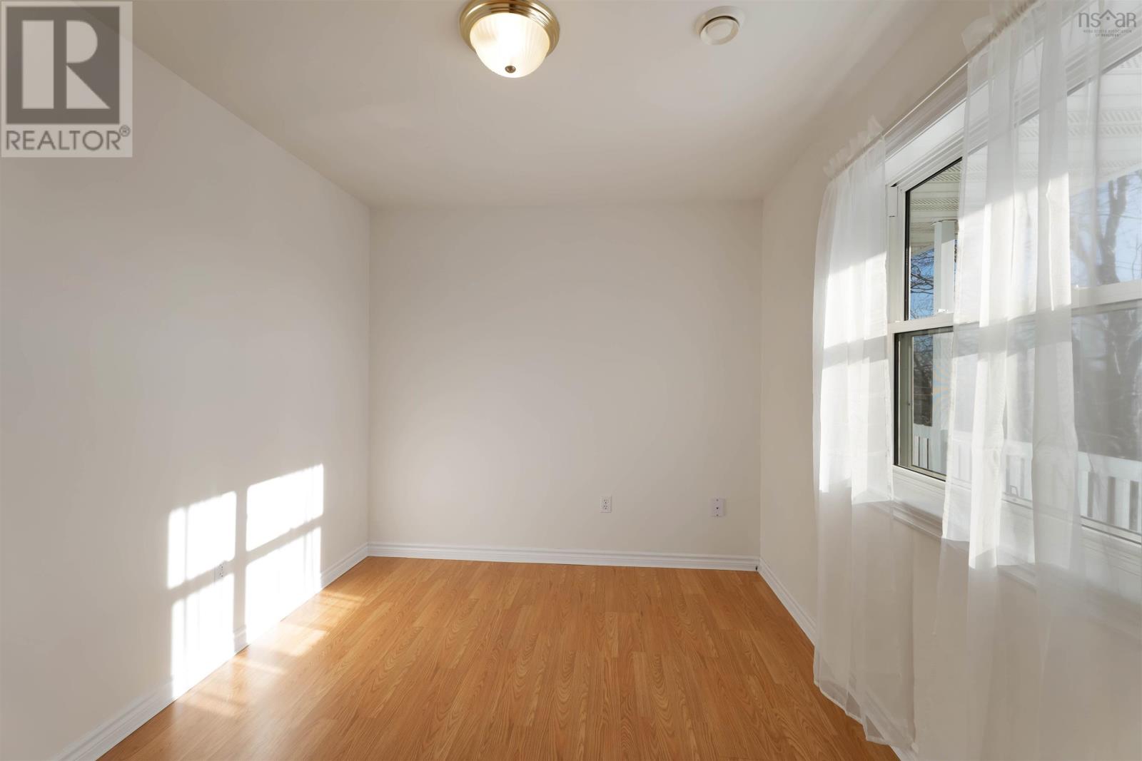 Property 15 of 31 of 4395 Prospect Road