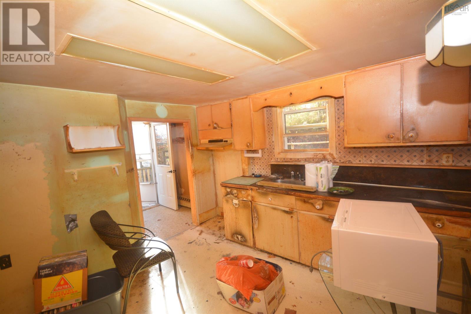 Property 18 of 22 of 6 Nelson Avenue