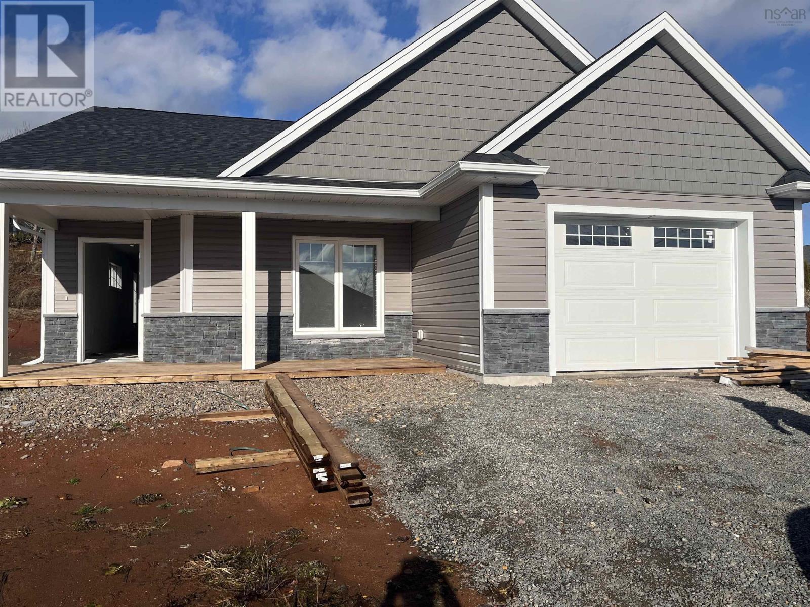 Property 2 of 18 of 38 Leaside Court