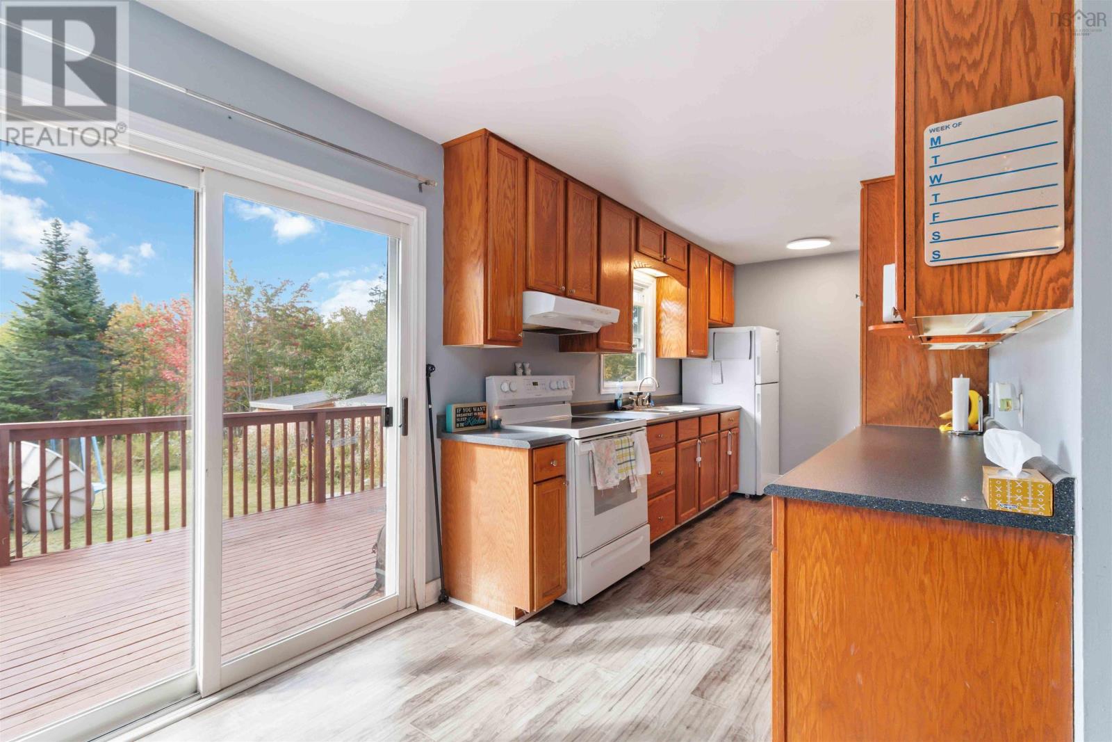 Property 16 of 39 of 7632 Highway 7