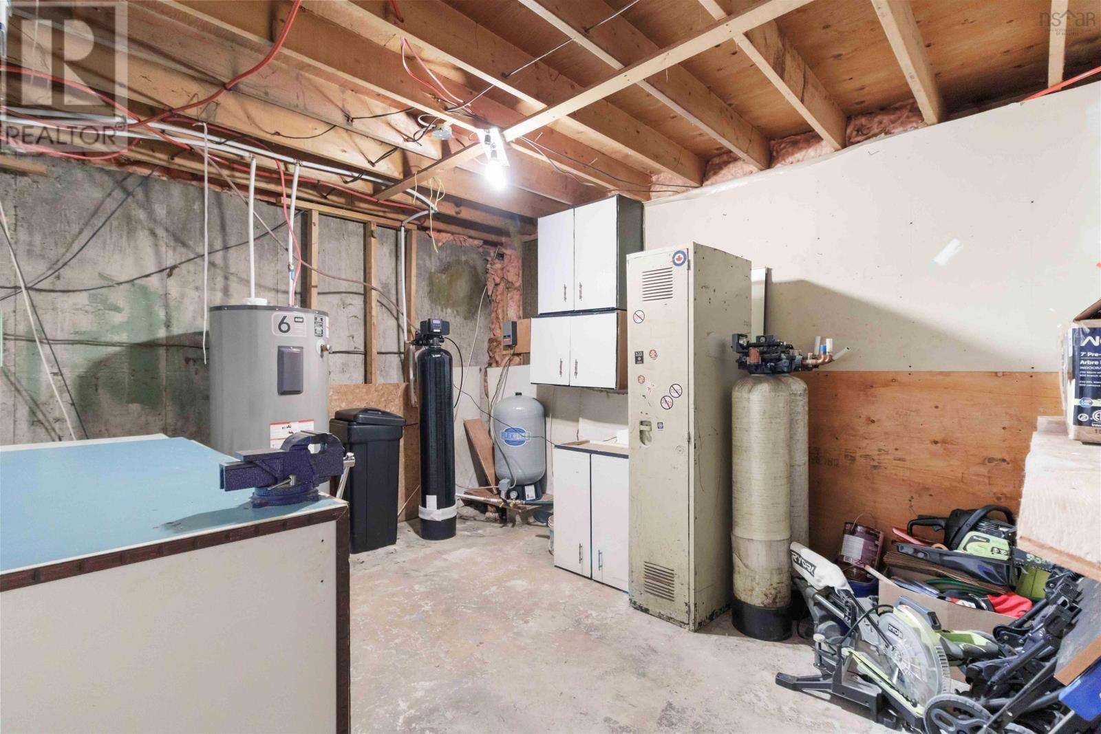 Property 33 of 39 of 7632 Highway 7