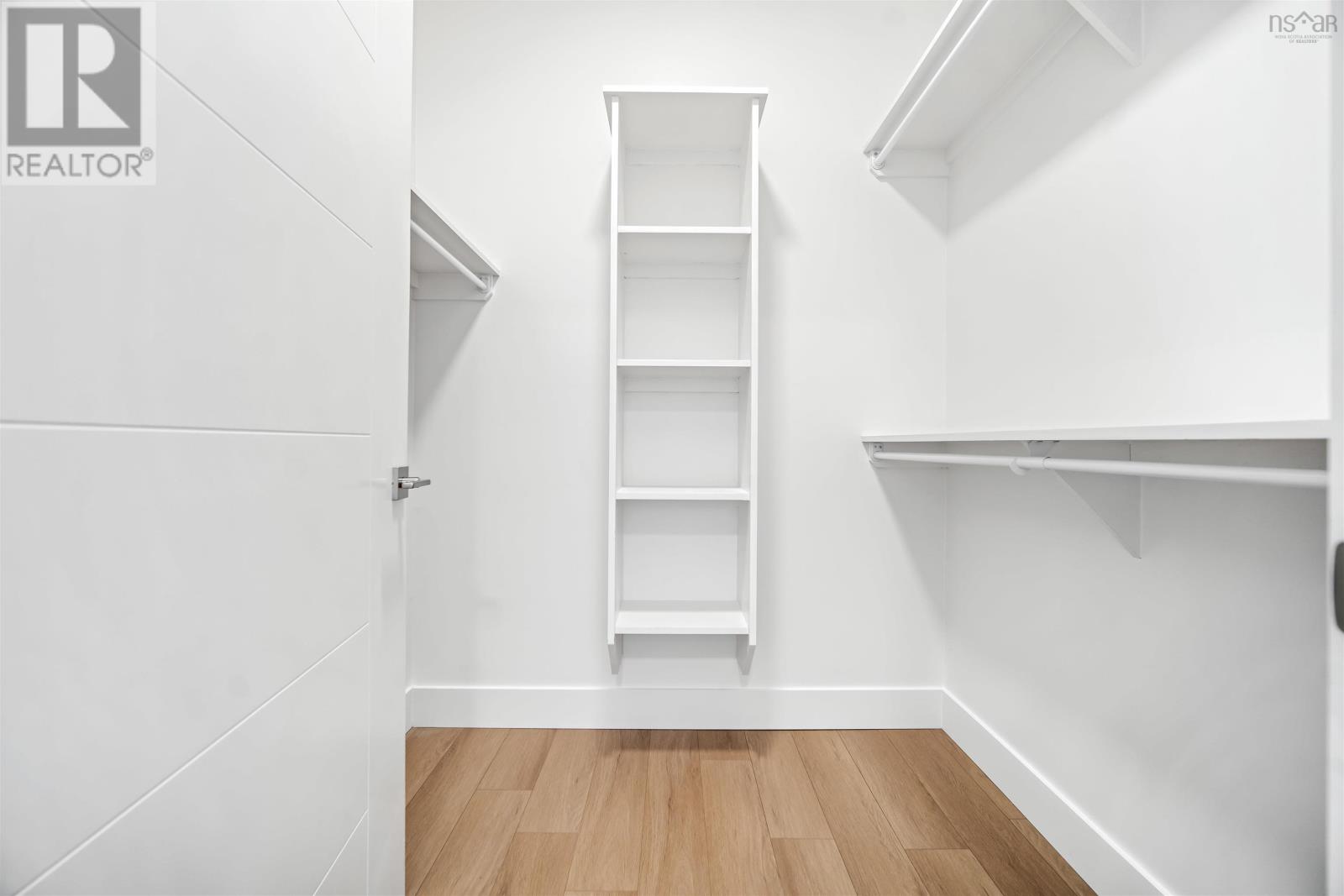 Property 40 of 43 of 2 Merion Court