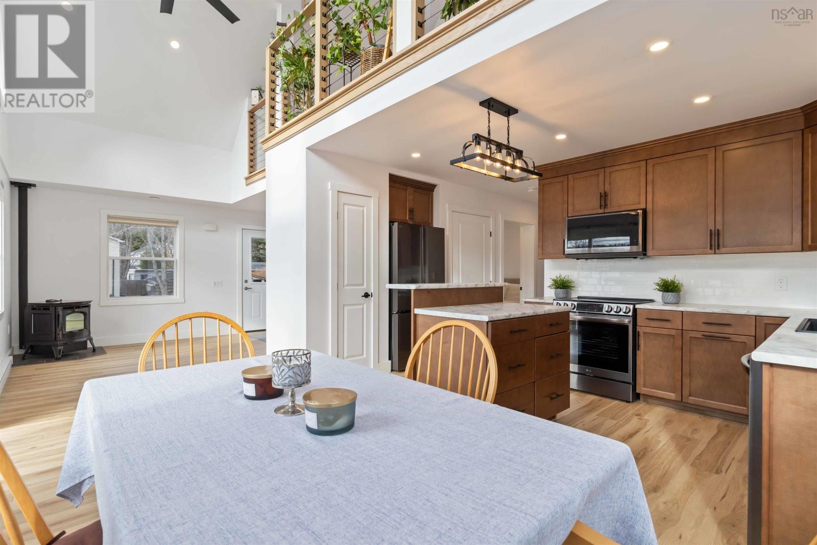 Property 5 of 35 of 13512 Highway 3