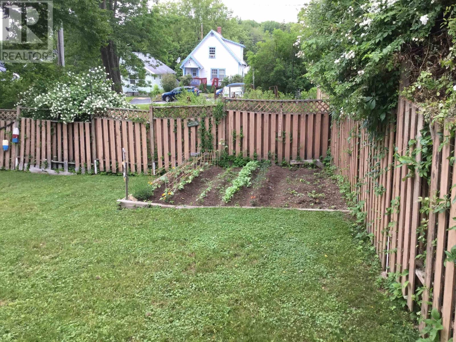 Property 36 of 37 of 15 Dexter Avenue