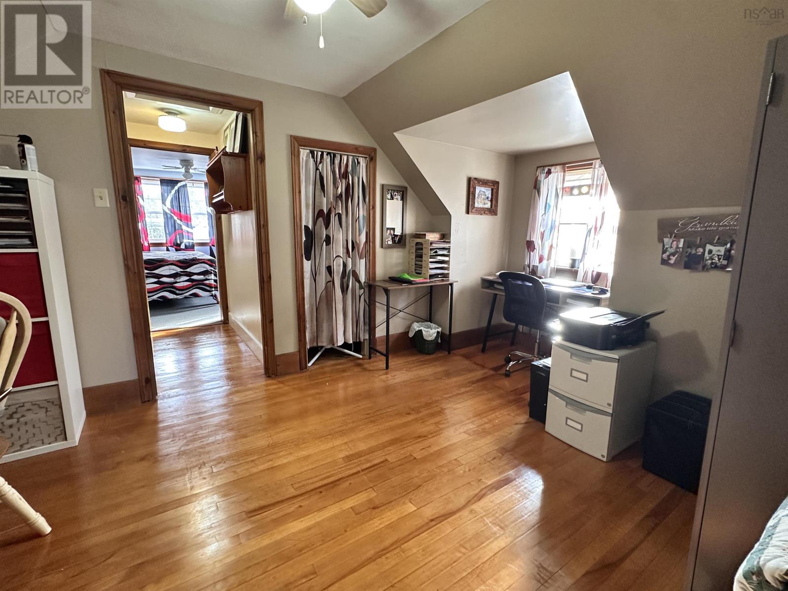 Property 20 of 37 of 15 Dexter Avenue