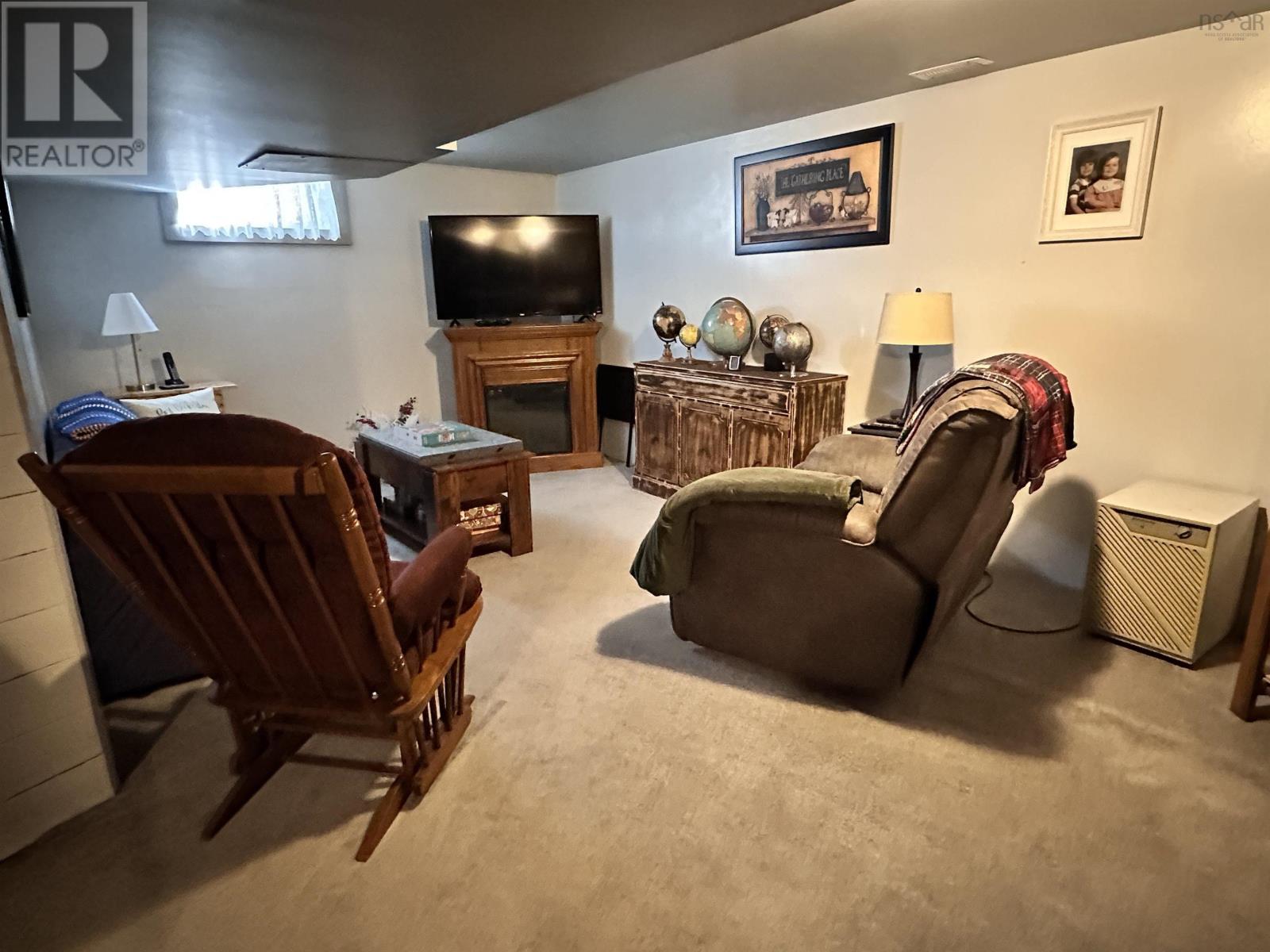 Property 23 of 37 of 15 Dexter Avenue