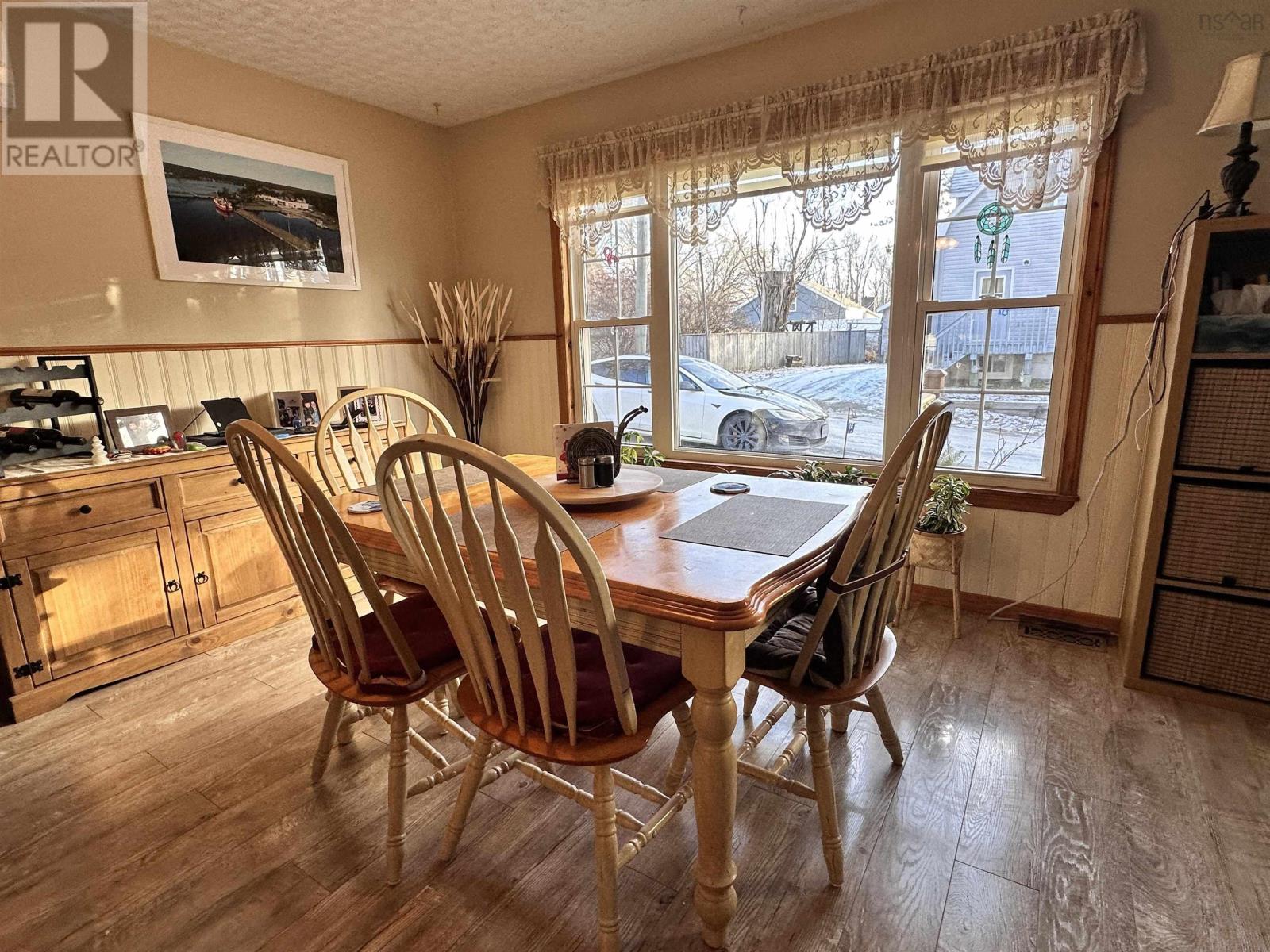 Property 7 of 37 of 15 Dexter Avenue