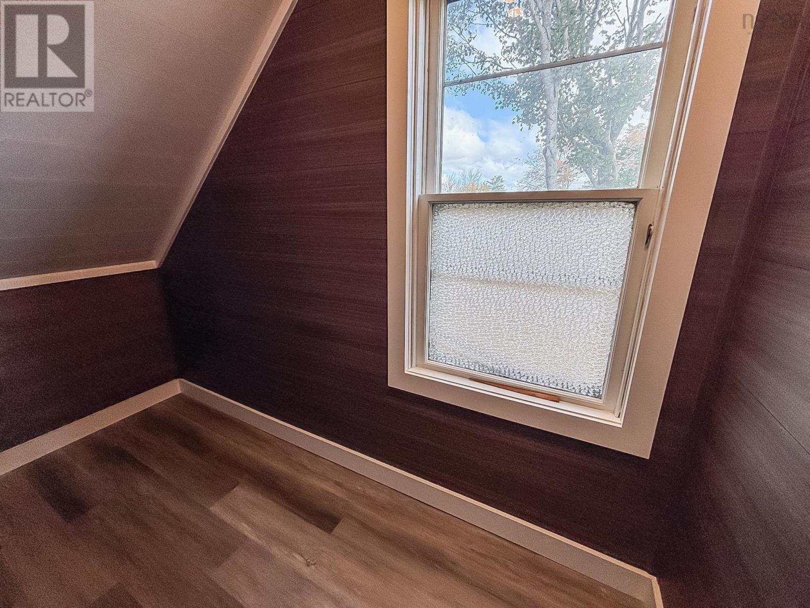 Property 25 of 31 of 186 Dufferin Street