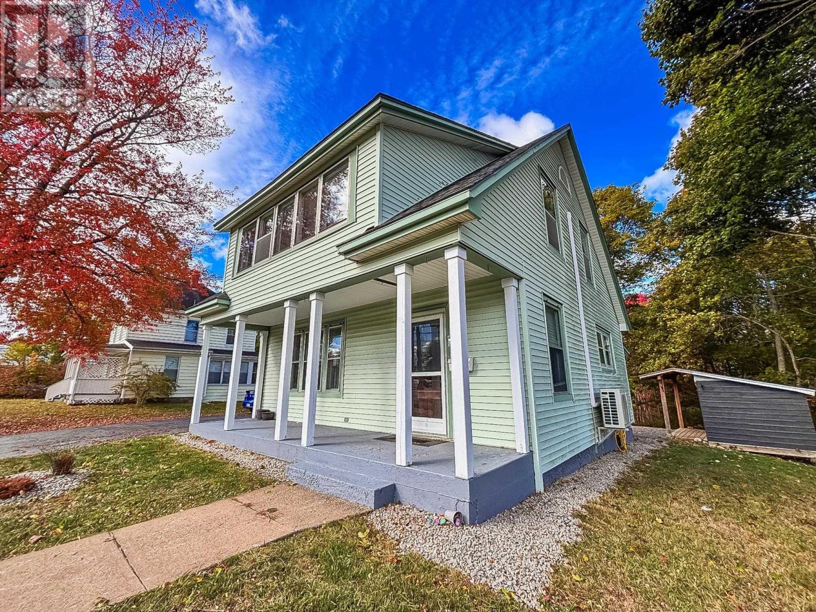 Property 3 of 31 of 186 Dufferin Street