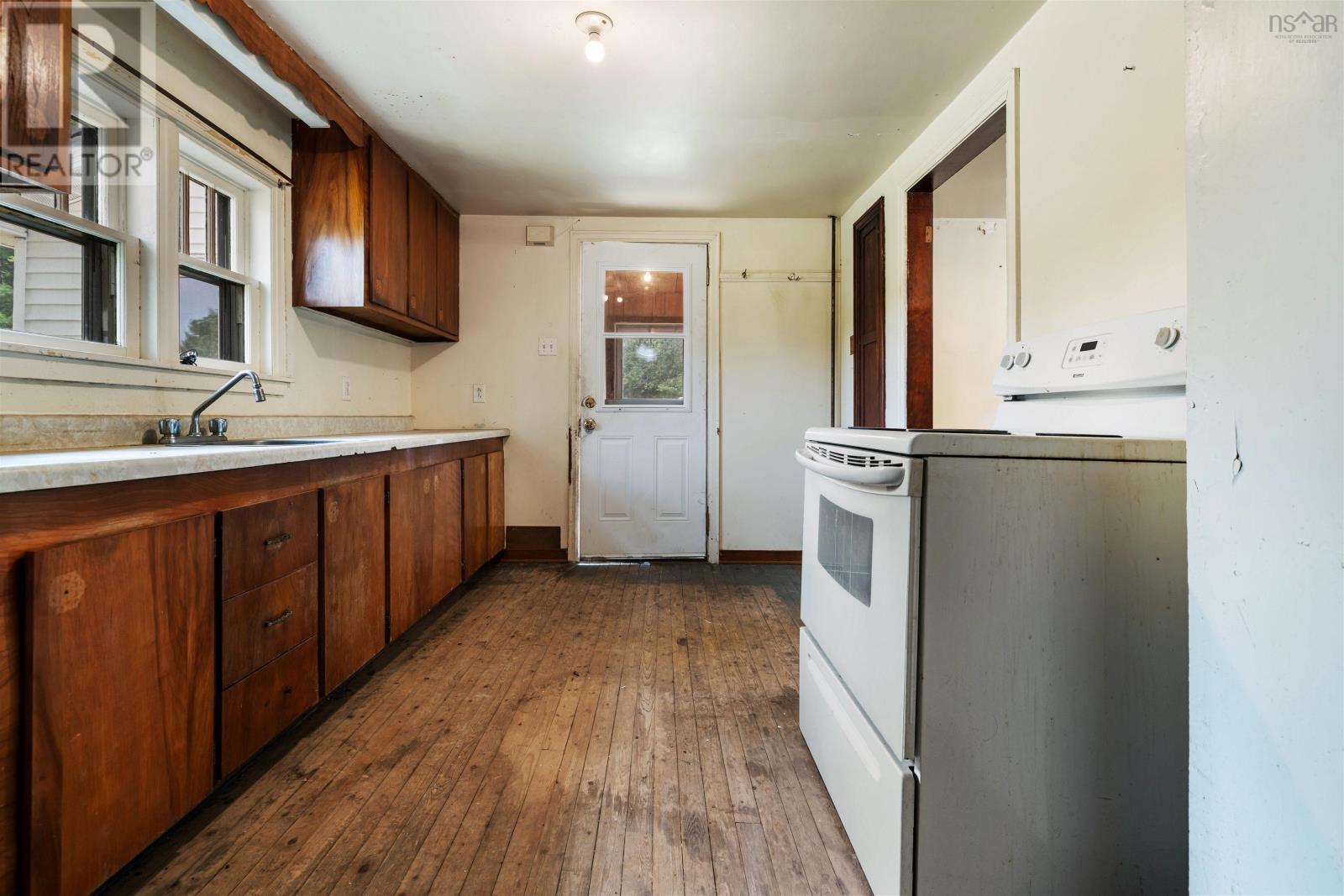 Property 21 of 49 of 8860 Moose River Road