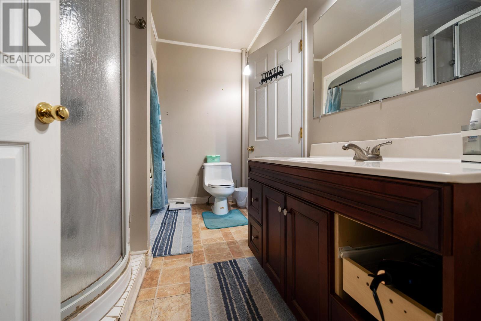 Property 18 of 32 of 8 Dufferin Mines Road