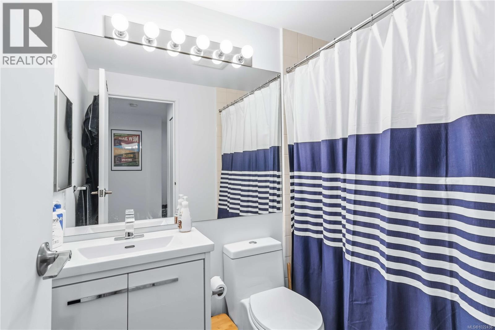 207 1020 View St, Victoria