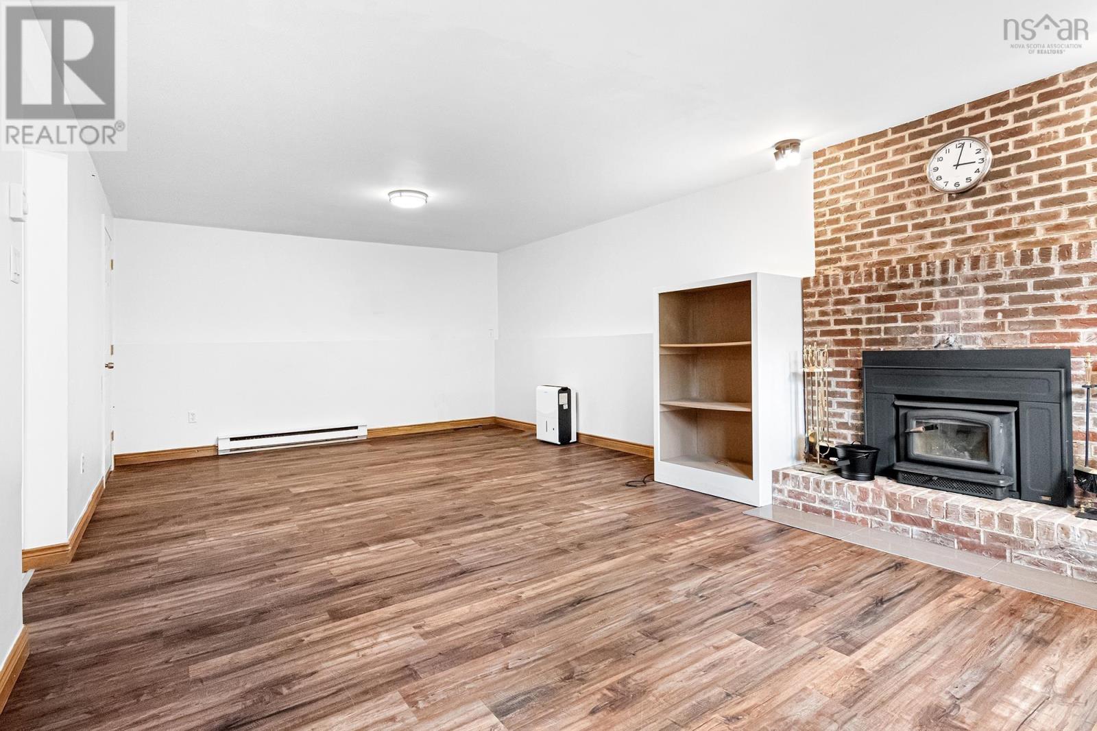 Property 26 of 51 of 19 Walker Street