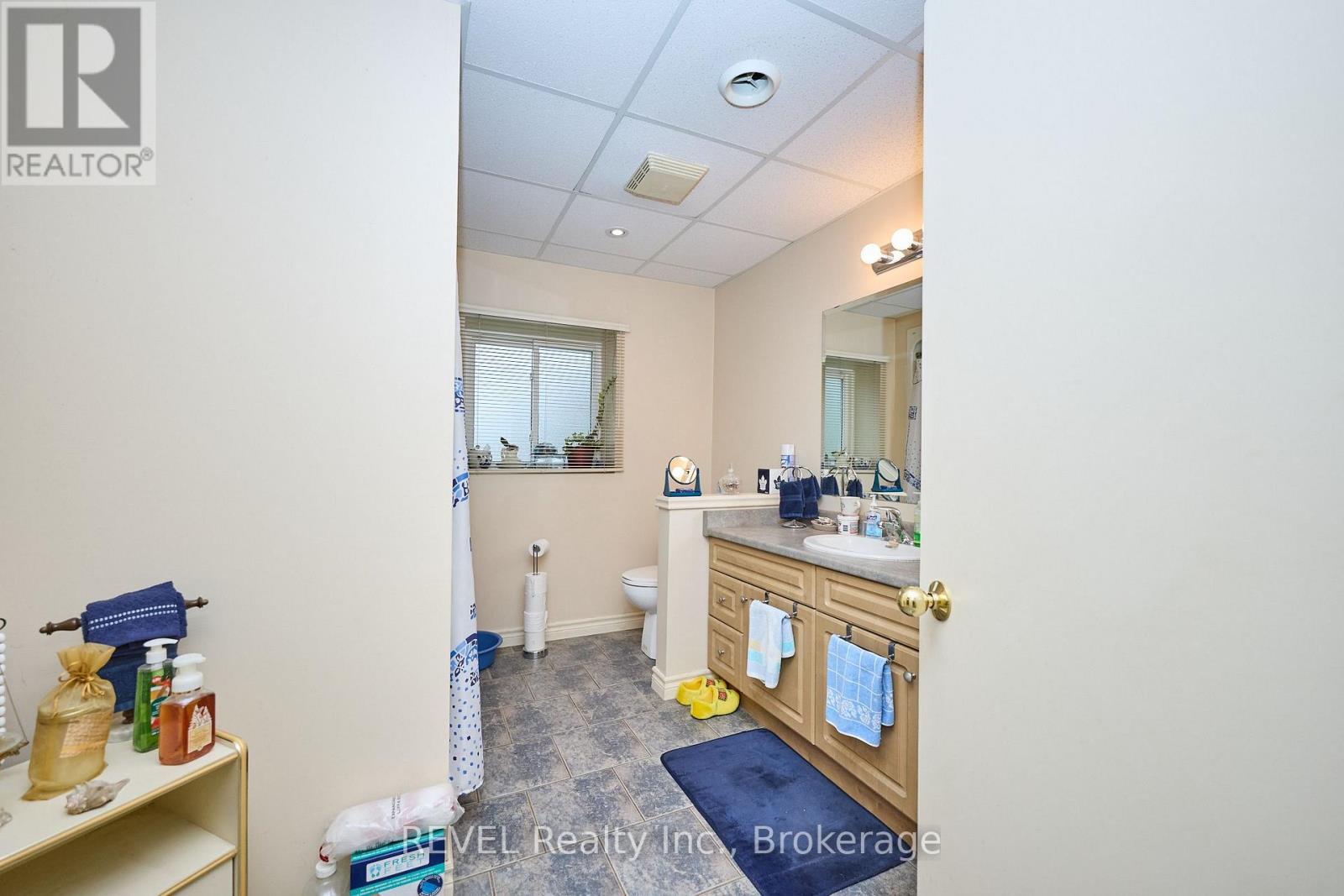 23 AMELIA STREET - 22