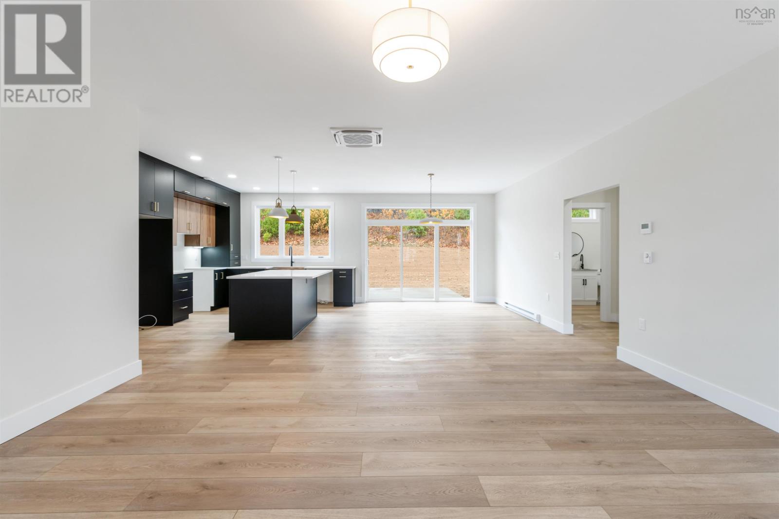 Property 14 of 51 of 16 Cynthia Drive, Champlain Heights