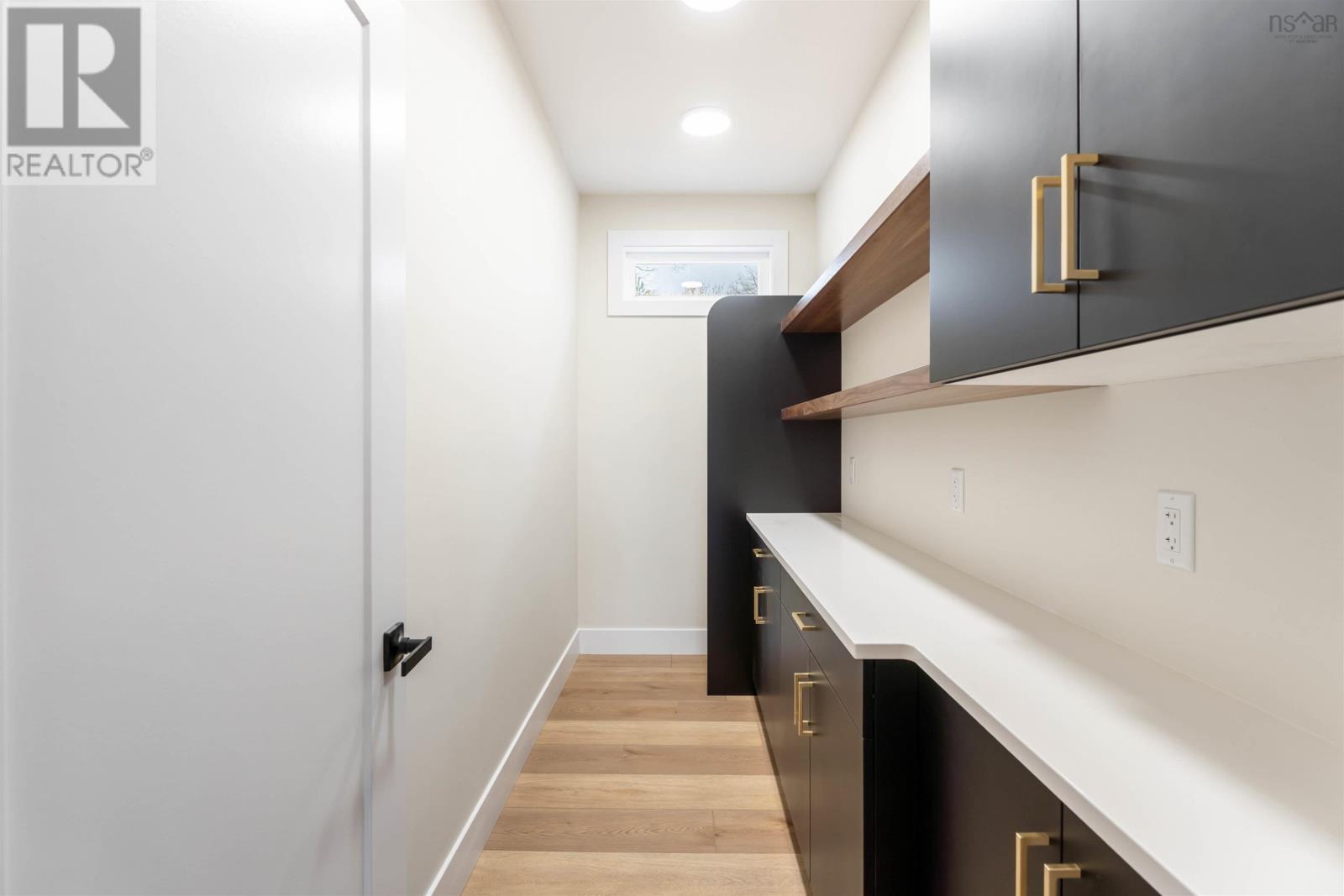 Property 21 of 51 of 16 Cynthia Drive, Champlain Heights