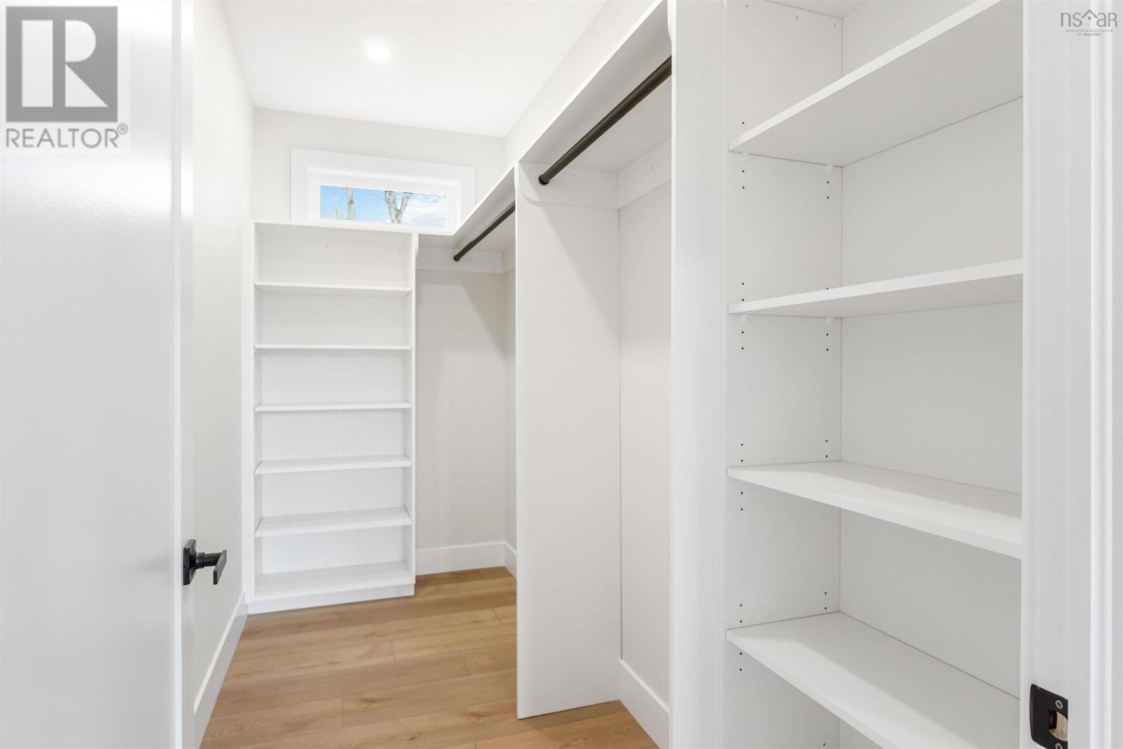 Property 26 of 51 of 16 Cynthia Drive, Champlain Heights