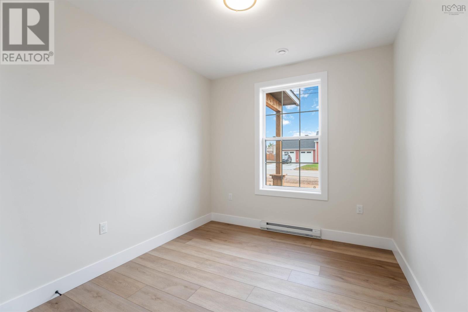 Property 38 of 51 of 16 Cynthia Drive, Champlain Heights