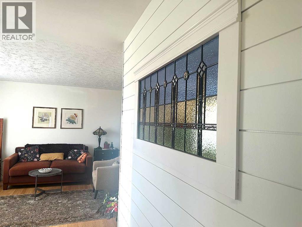 Single Family House Bungalow for Sale in  Worcester Drive SW Wildwood Calgary 