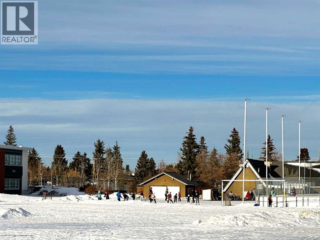 Single Family House Bungalow for Sale in  Worcester Drive SW Wildwood Calgary 