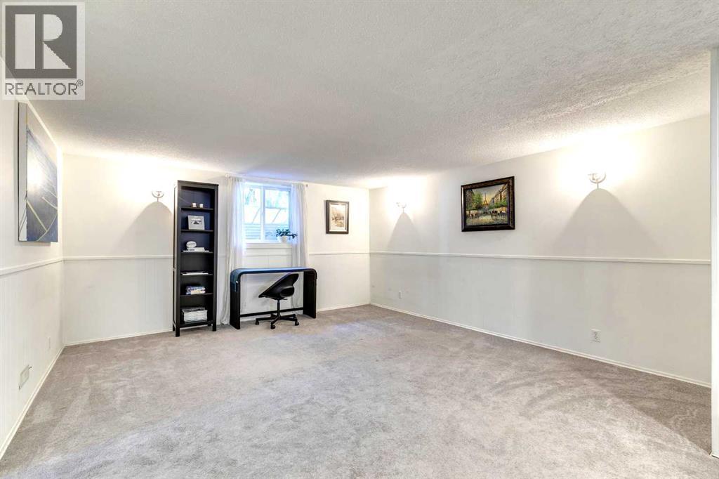 Single Family House Bungalow for Sale in  Worcester Drive SW Wildwood Calgary 