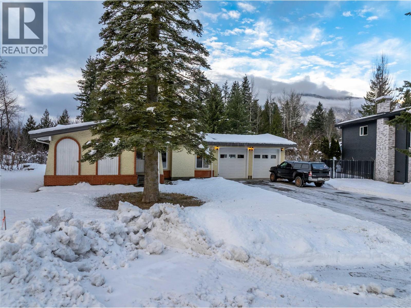 1314 Pratico Road, Revelstoke