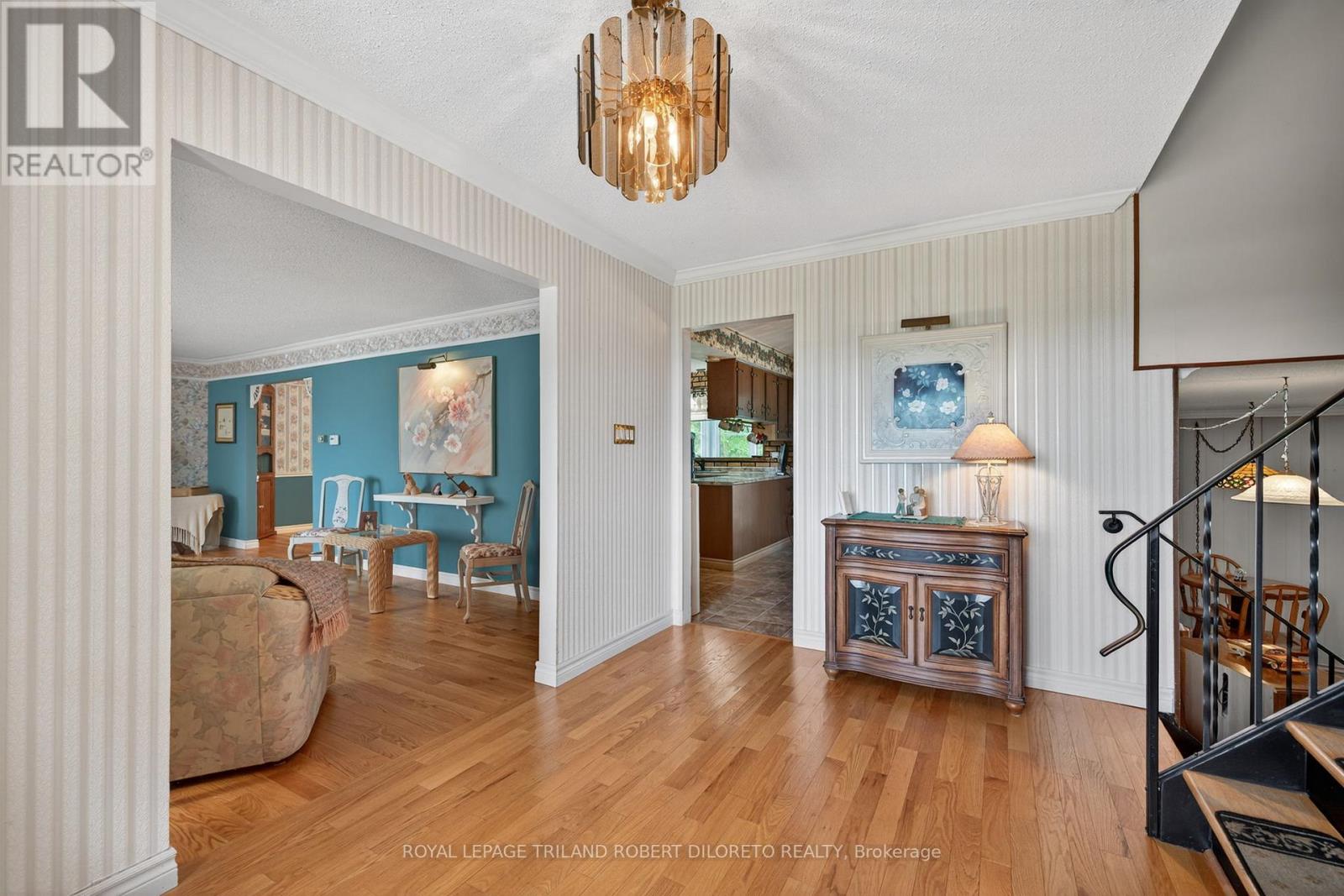 6186 EGREMONT DRIVE - 11