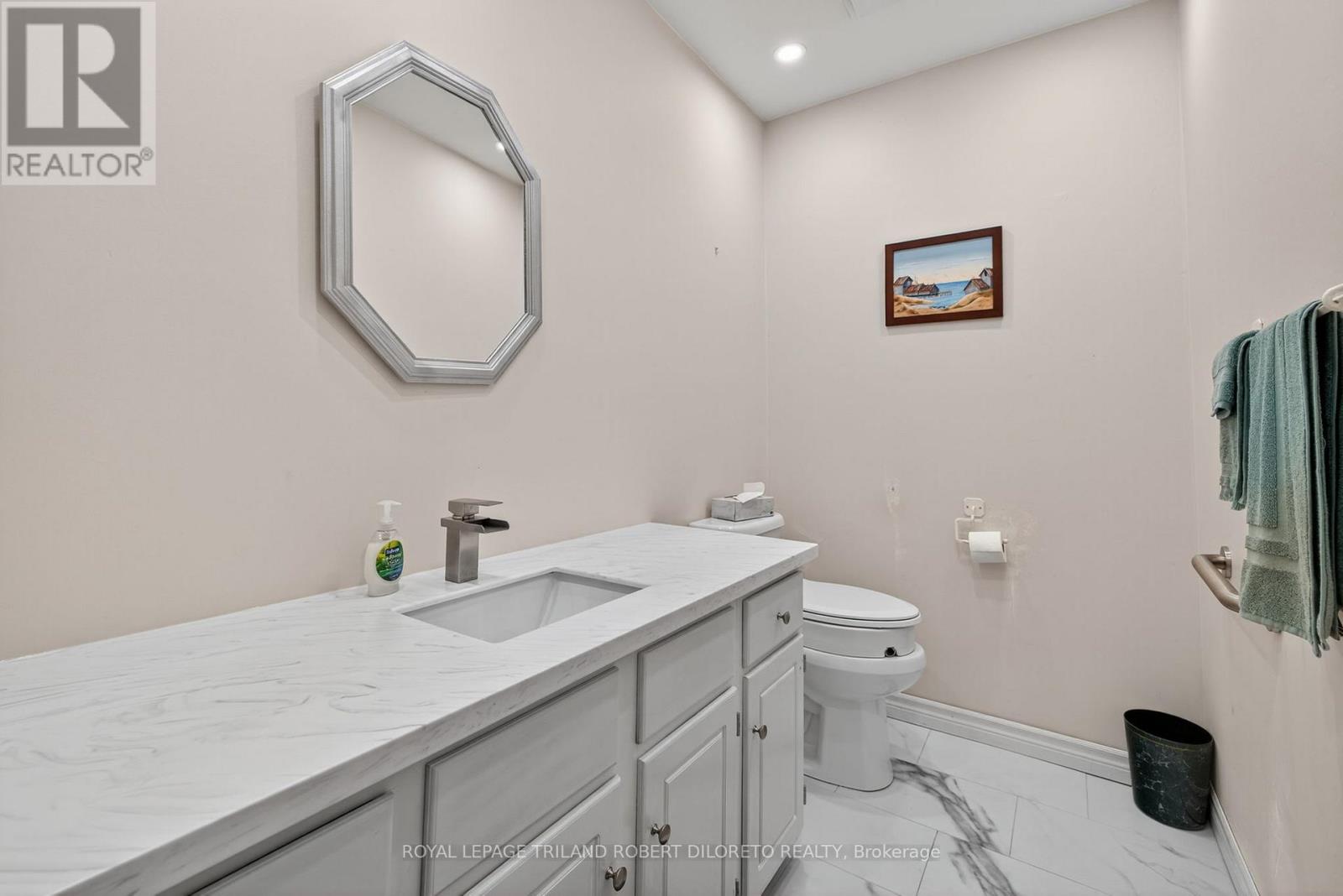 6186 EGREMONT DRIVE - 26