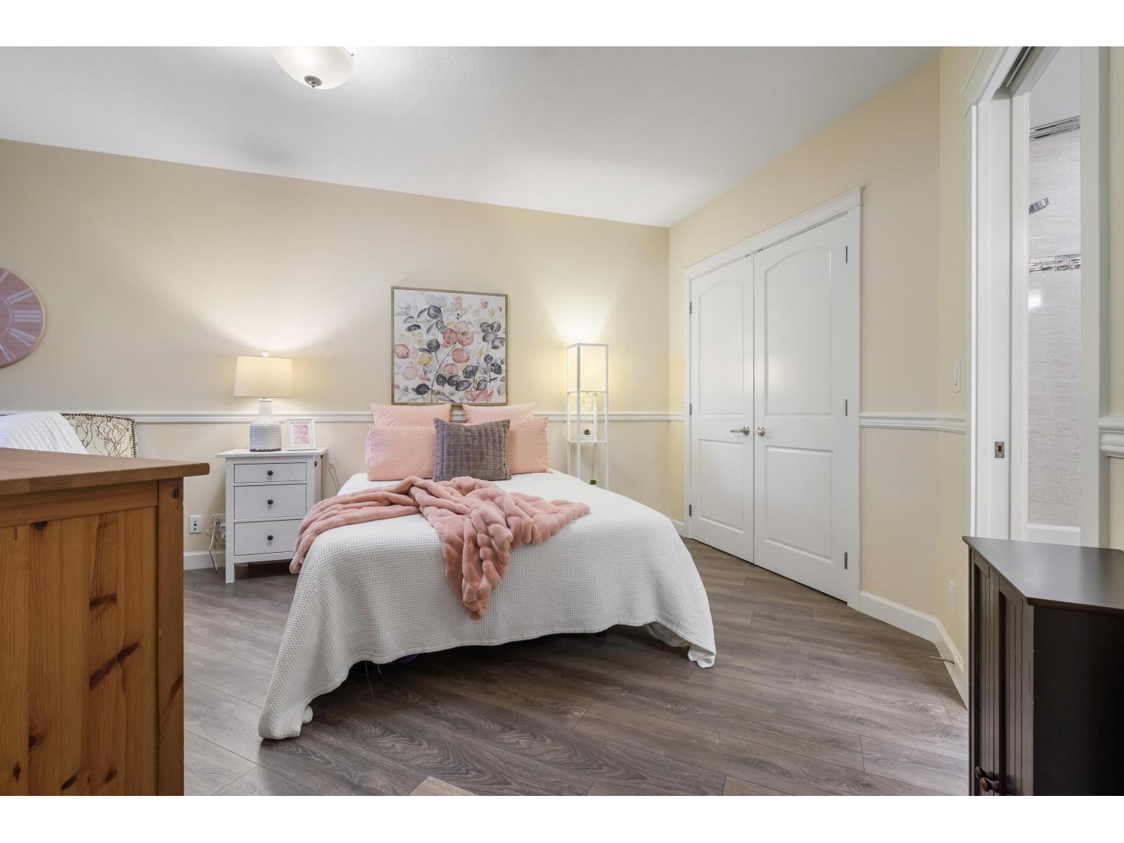 A512 20716 WILLOUGHBY TOWN CENTRE DRIVE, Langley