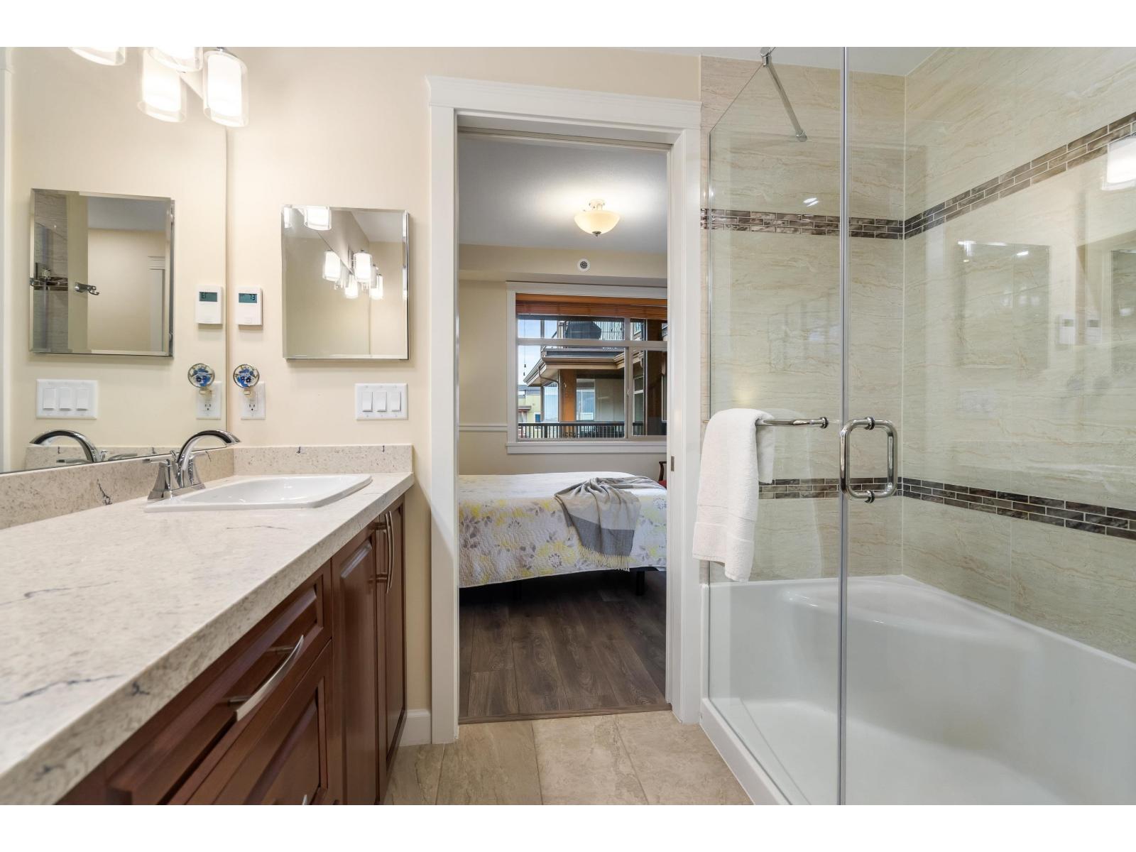 A512 20716 WILLOUGHBY TOWN CENTRE DRIVE, Langley