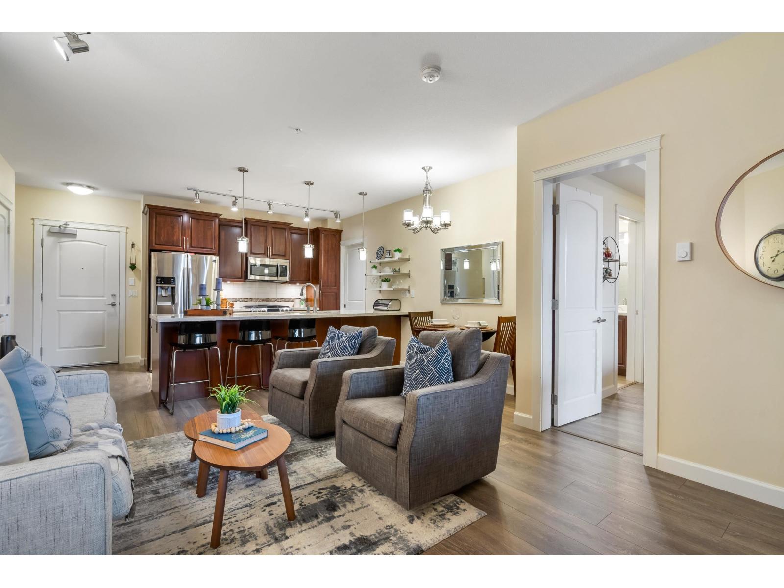 A512 20716 WILLOUGHBY TOWN CENTRE DRIVE, Langley