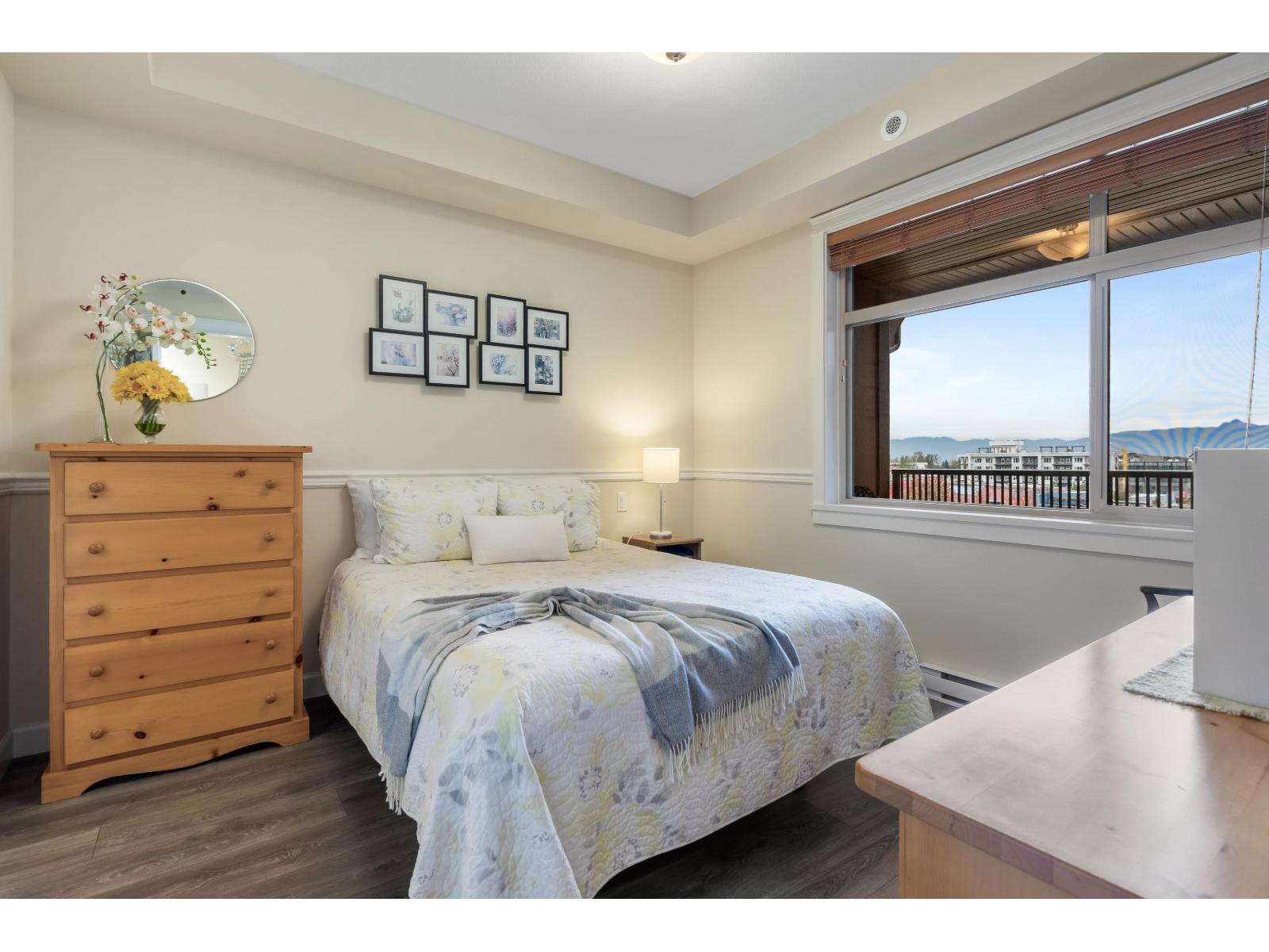 A512 20716 WILLOUGHBY TOWN CENTRE DRIVE, Langley