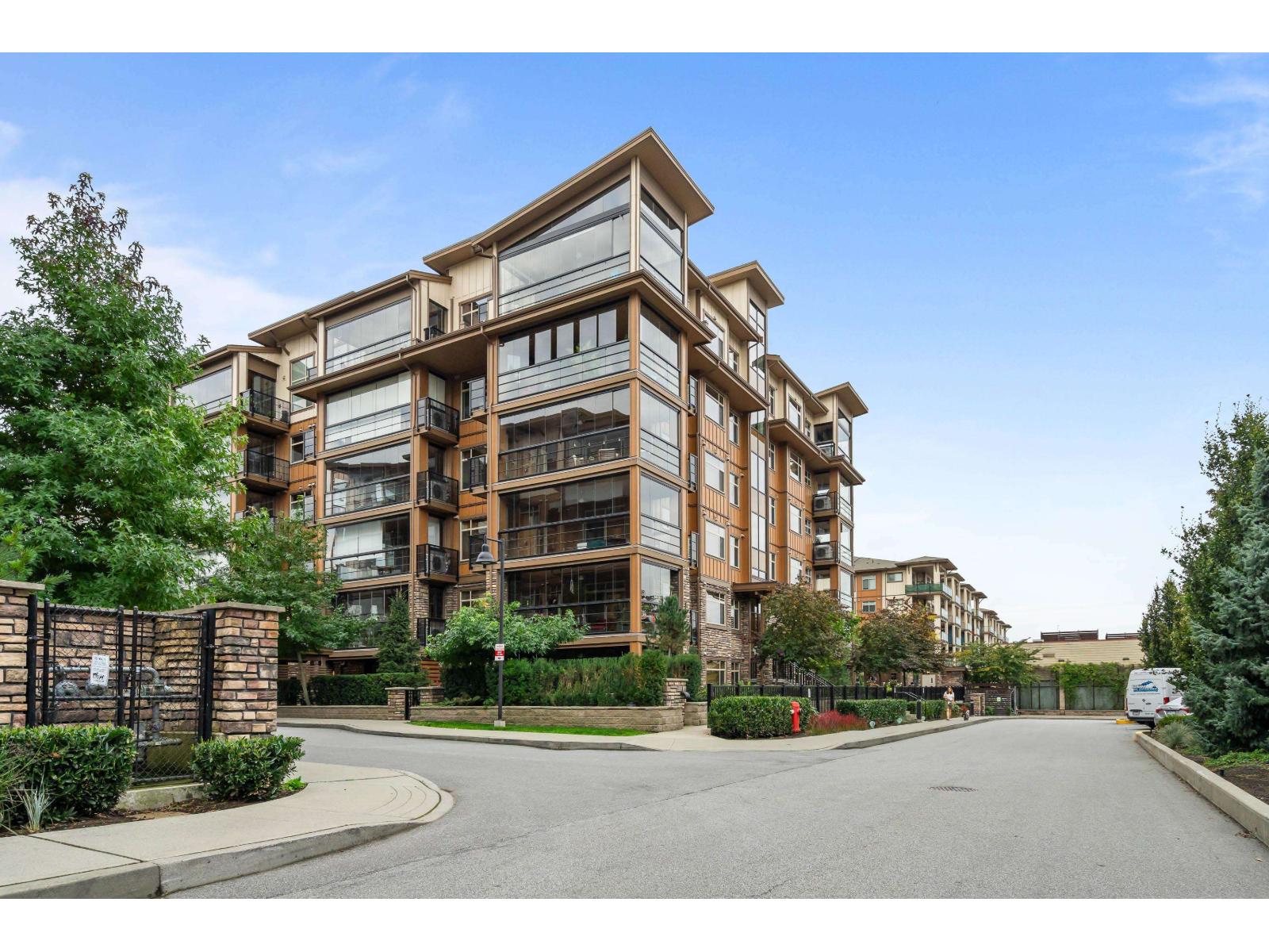 A512 20716 WILLOUGHBY TOWN CENTRE DRIVE, Langley