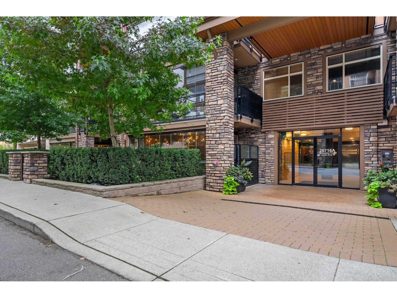 A512 20716 WILLOUGHBY TOWN CENTRE DRIVE, Langley