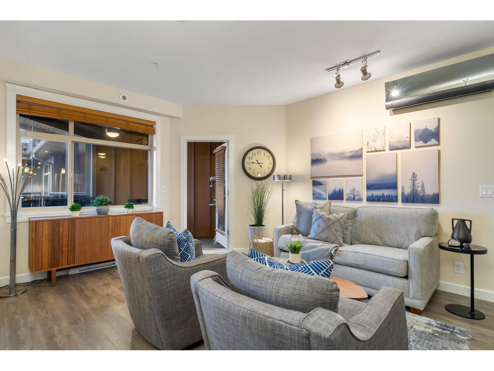 A512 20716 WILLOUGHBY TOWN CENTRE DRIVE, Langley