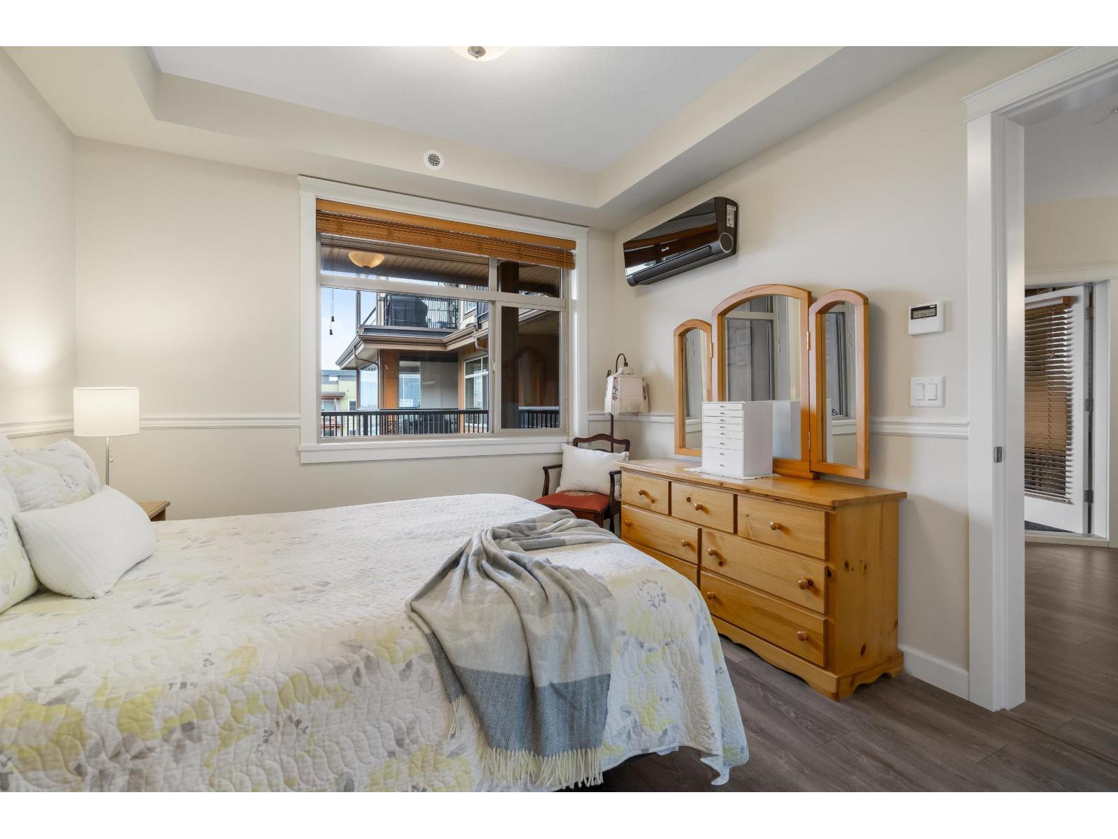 A512 20716 WILLOUGHBY TOWN CENTRE DRIVE, Langley