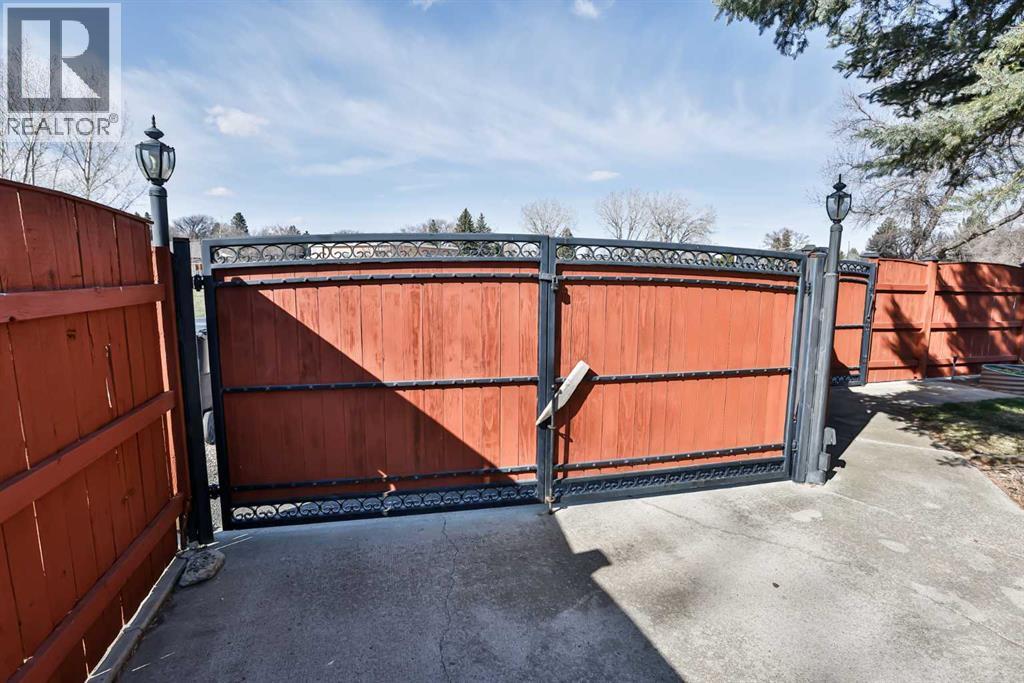 Single Family House for Sale in   Avenue S Glendale Lethbridge 