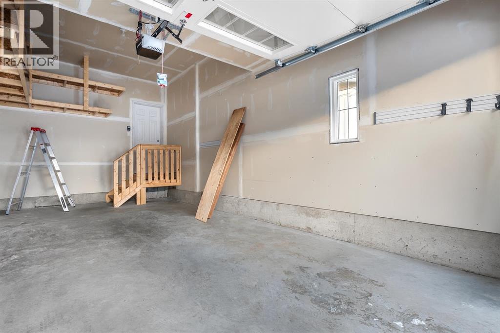 Single Family House for Sale in  Creekstone Way SW Pine Creek Calgary 