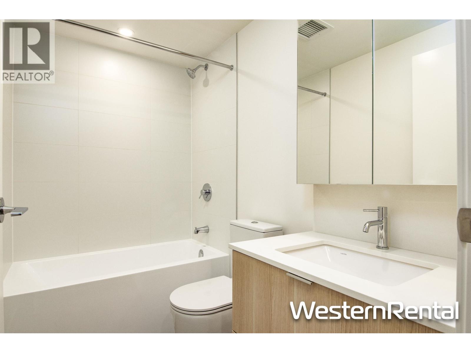 318 ALDERSON AVENUE, Coquitlam