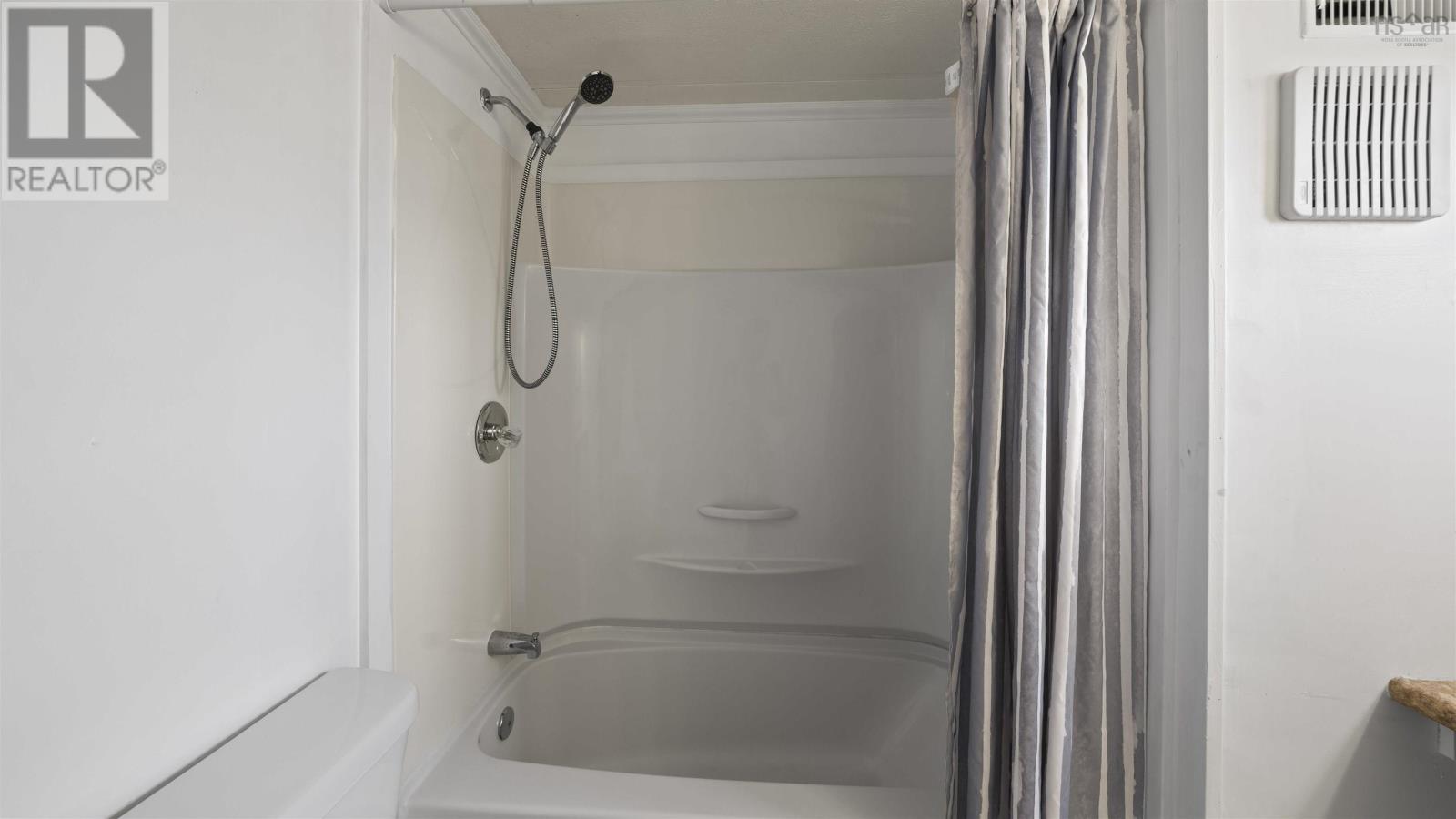 Property 28 of 36 of 35 Sylvan Avenue