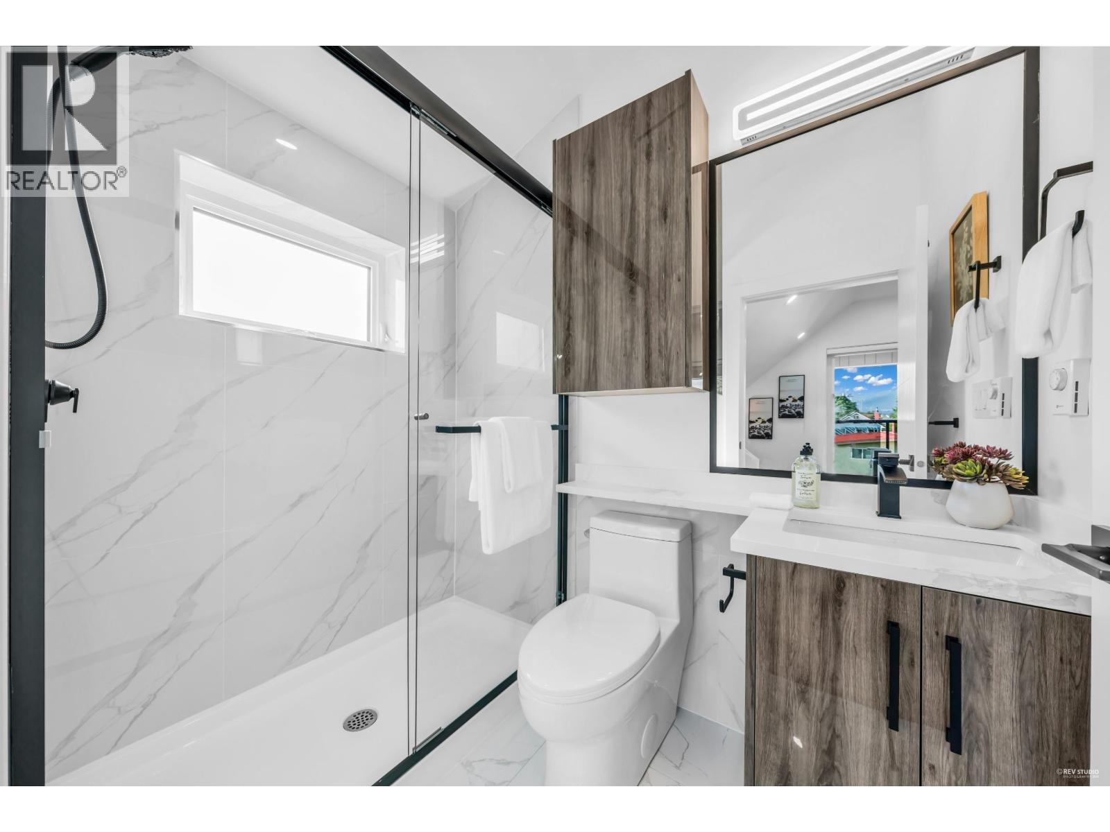 2 3344 ADANAC STREET, Vancouver