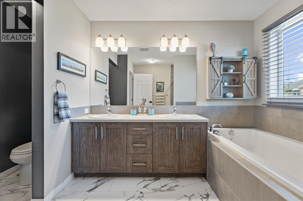 178 Buckskin Way, Cochrane