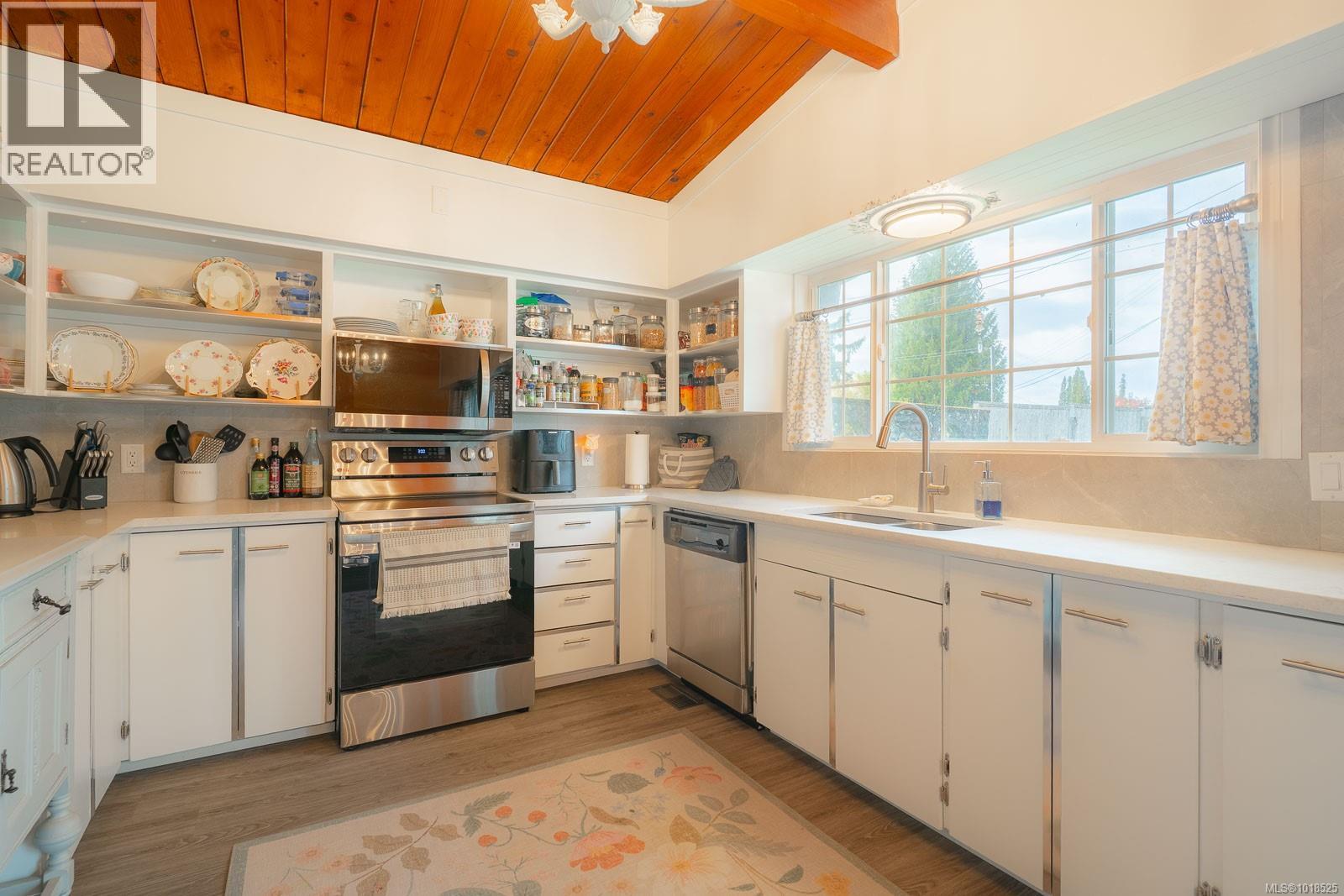 5032 Cherry Creek Rd, Port Alberni